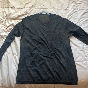 Lululemon long sleeve athletic shirt